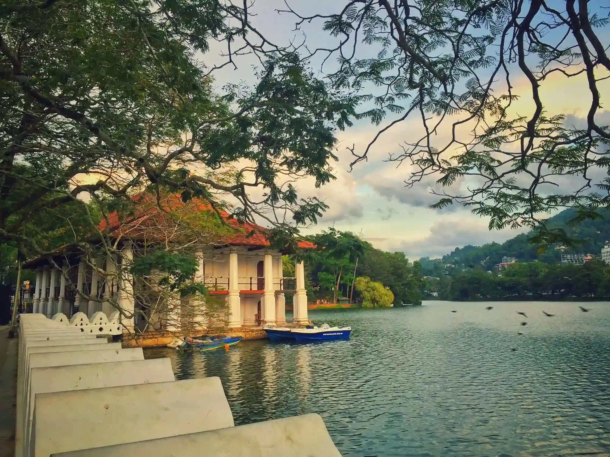 Kandy Lake – View of the Temple